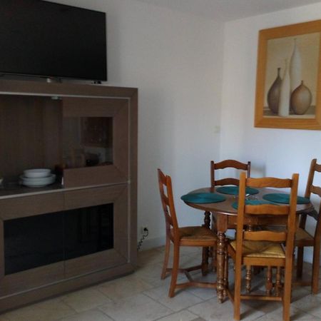 La Pompelle Apartment Pichanges Екстериор снимка