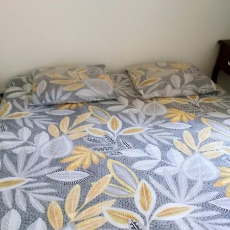 La Pompelle Apartment Pichanges Екстериор снимка